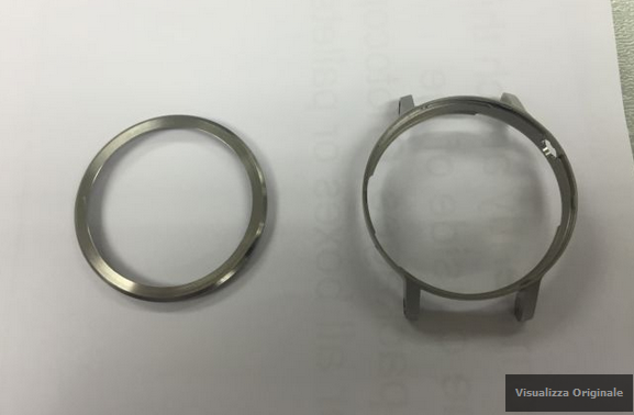 Leaked-images-of-the-Motorola-Moto-360-sequel-and-the-casing-for-the-timepiece (1)