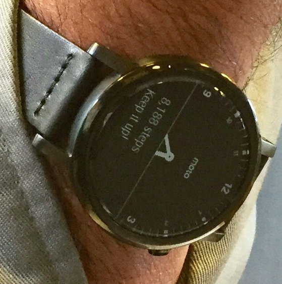 Leaked-images-of-the-Motorola-Moto-360-sequel-and-the-casing-for-the-timepiece