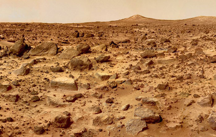 اگر بخواهید همانند شخصیت واتنی از مسیر کانال Ares Vallis عبور کنید، باید از مسیرهایی بسیار سخت بگذرید. مسیرهایی که از سنگ‌های بسیار بزرگ تشکیل شده‌اند. تصویری که مشاهده می‌کنید مربوط به همین قسمت از سیاره مریخ می‌شود که در سال 1997 گرفته شده است.