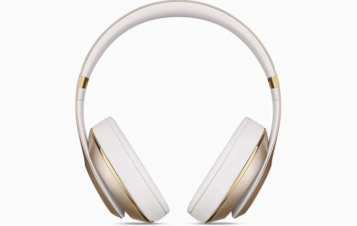 iphone6s-6splus-Beats-Studio-Over-Ear-Headphones