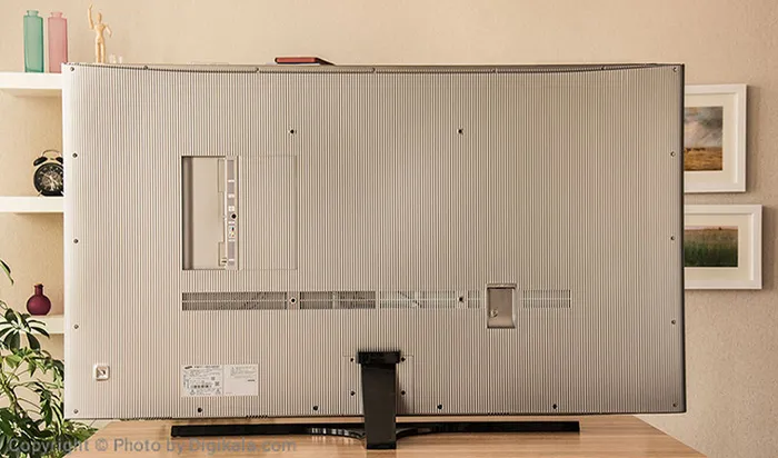 Samsung_SUHD_65JS8500_Review_09