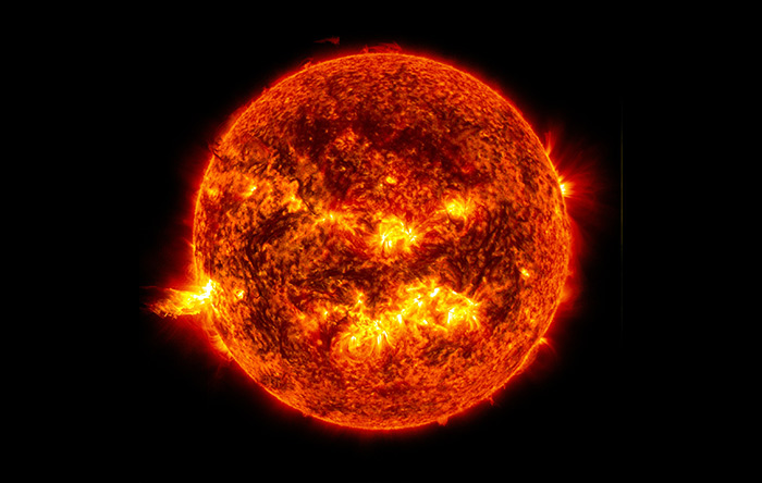 خورشید یک رآکتور همجوشی هسته‌ای عظیم است