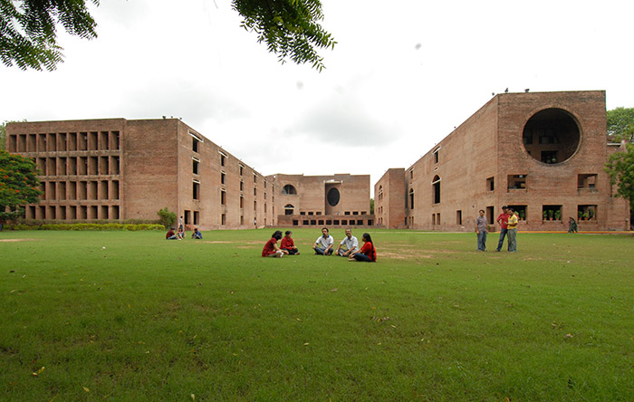 دانشکده‌ی مدیریت هند در احمدآباد