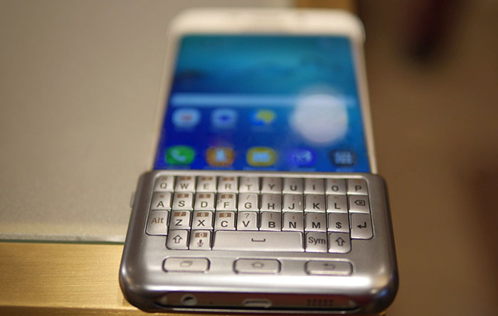 Samsungs-Keyboard-Cover-for-the-Galaxy-S6-edge