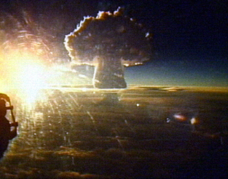 تزار قدرتمندترین بمب هسته‌ای جهان است که توسط این هواپیما پرتاب شد