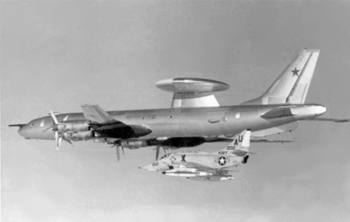 نسخه‌ای تغییر یافته از این هواپیما در نقشی معادل هواپیماهای آواکس آمریکایی به کار گرفته شد