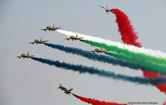 نمایش تیم آکروجت امارات متحده‌ی عربی موسوم به الفرسان