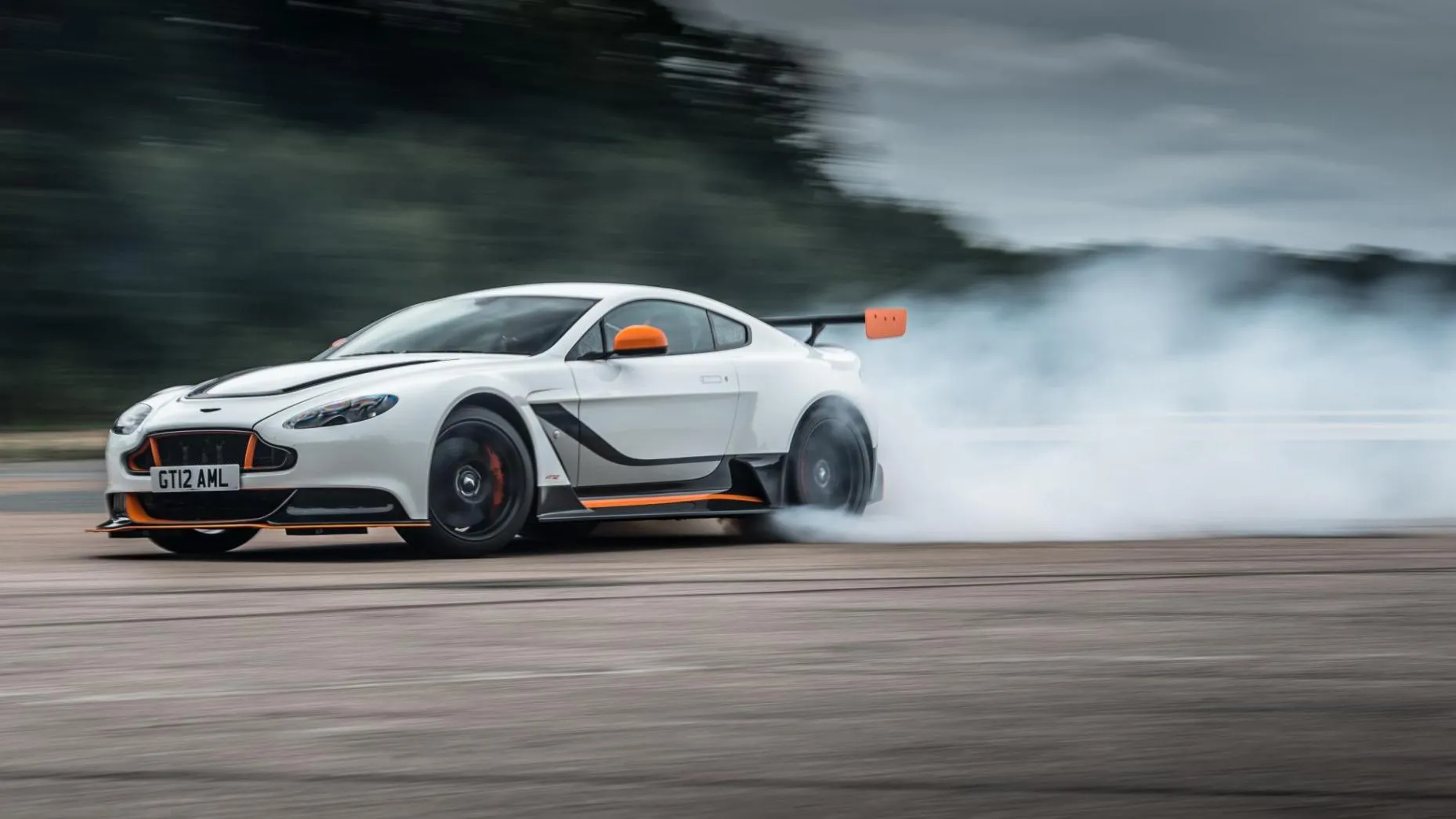 1-Aston Martin Vantage GT12 595bhp, 185mph