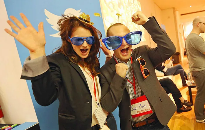 8-easy-ways-to-have-more-fun-at-work-holiday