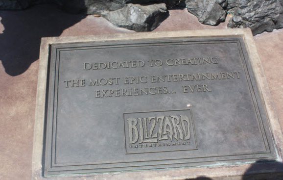 The-plaque-on-the-statue-at-Blizzard’s-headquarters-shows-the-company’s-focus-on-gamers