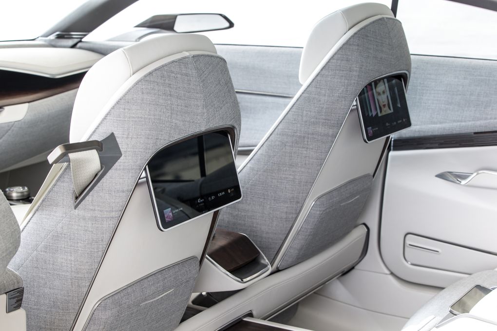 2016-Cadillac-Escala-Concept-Interior-026.0