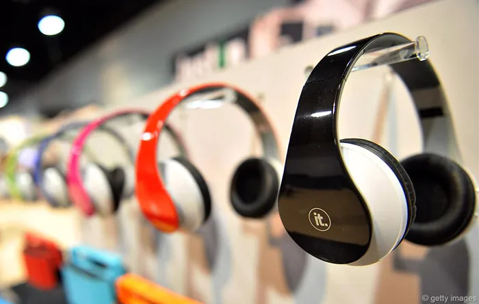 [تصویر:  headphone2.jpg]