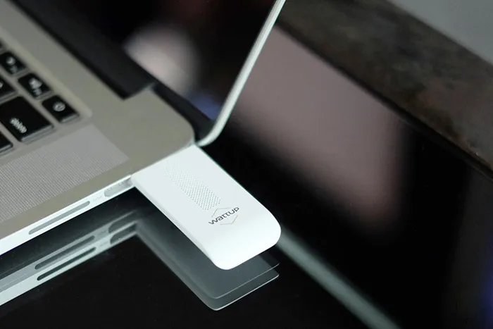 energous-wattup-apple-iphone