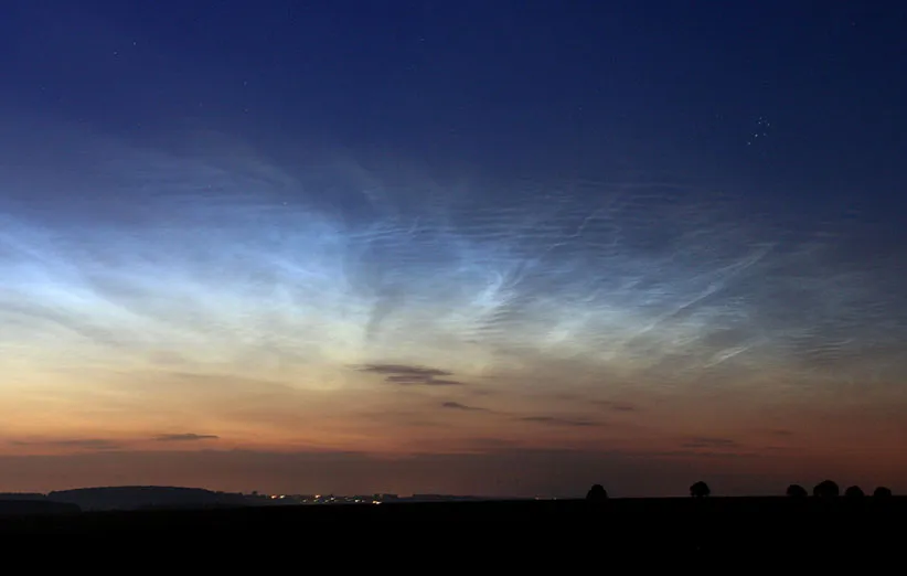 ابرهای شب‌تاب