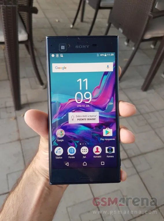 Sony-Xperia-F8331