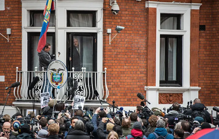 JulianAssange-1