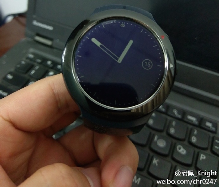 Leaked-images-of-the-HTC-Halfbeak-smartwatch (2)