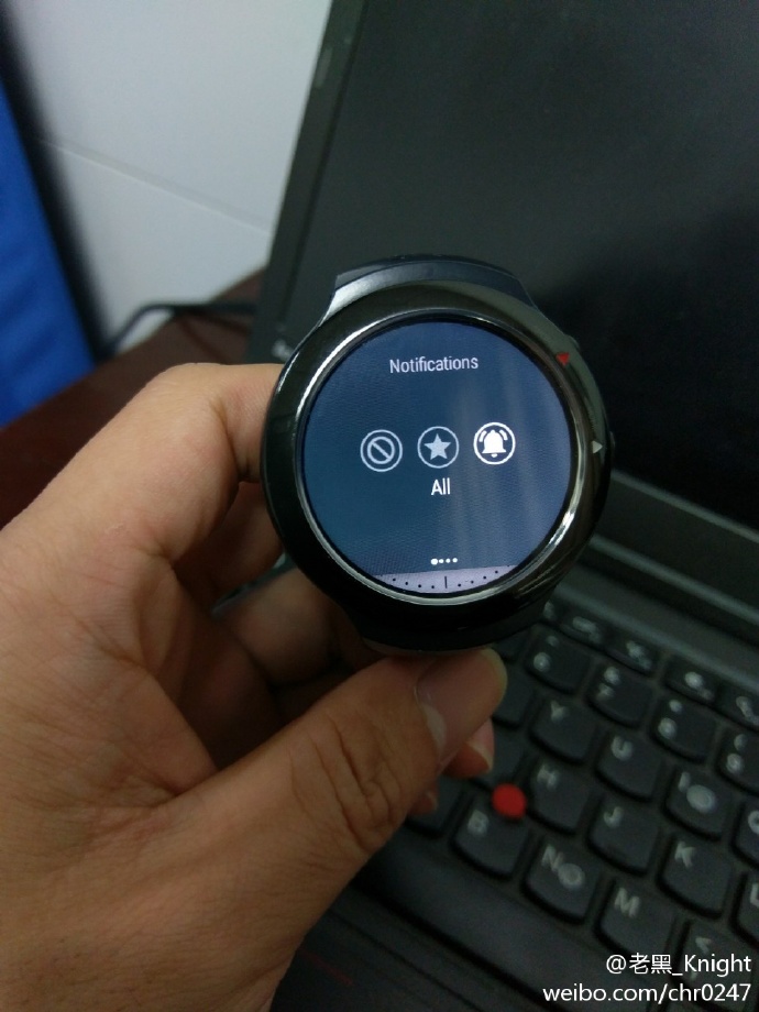 Leaked-images-of-the-HTC-Halfbeak-smartwatch (3)