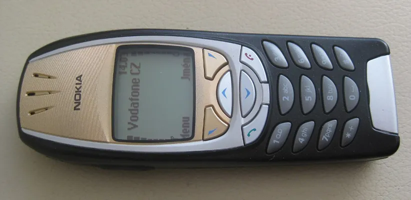 گوشی موبایل نوکیا 6310