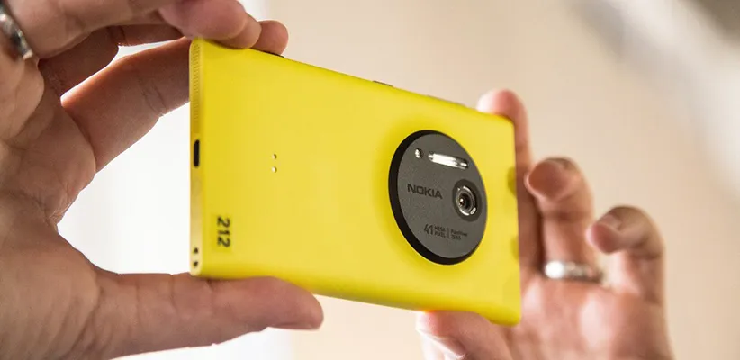 گوشی موبایل نوکیا لومیا 1020