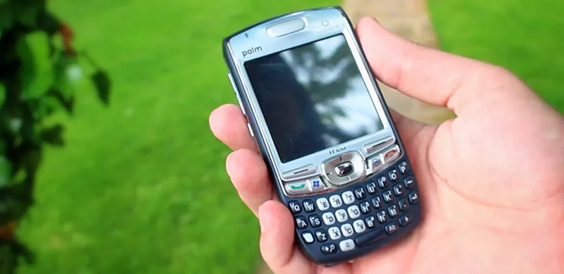 پالم تریو - قربانیان استیو جابز - اپل آیفون نسل اول