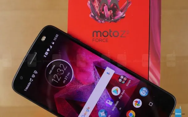 Moto-Z2-Unboxing
