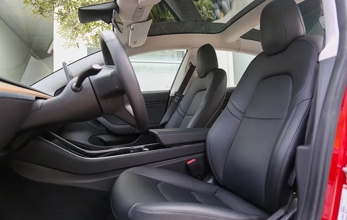 داخل تسلا مدل ۳