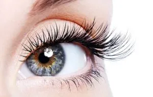 تقویت مژه؛ برای پرپشت شدن و رشد سریع مژه‌ها چه چیزی خوب است؟