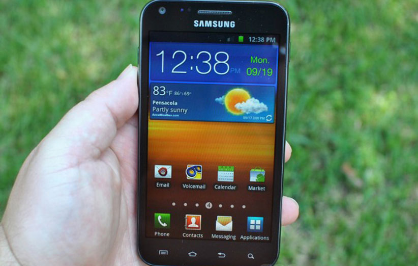 Samsung Galaxy S II, Epic 4G Touch