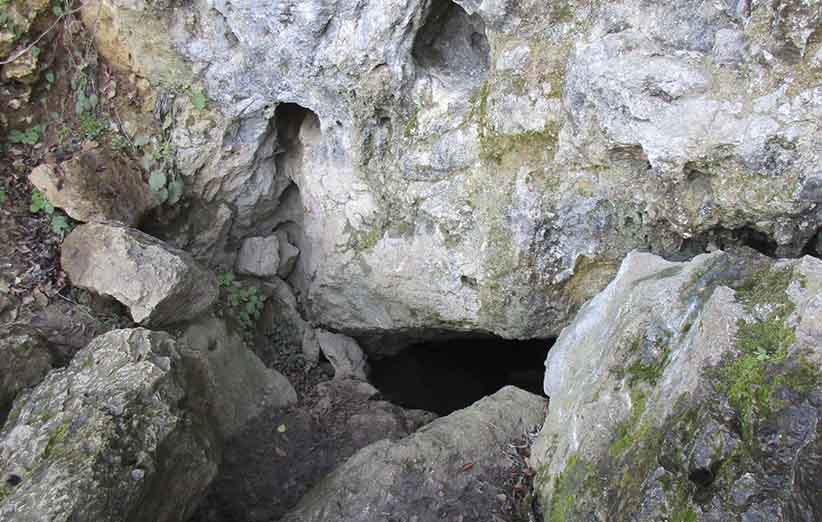 داخل غار دانیال