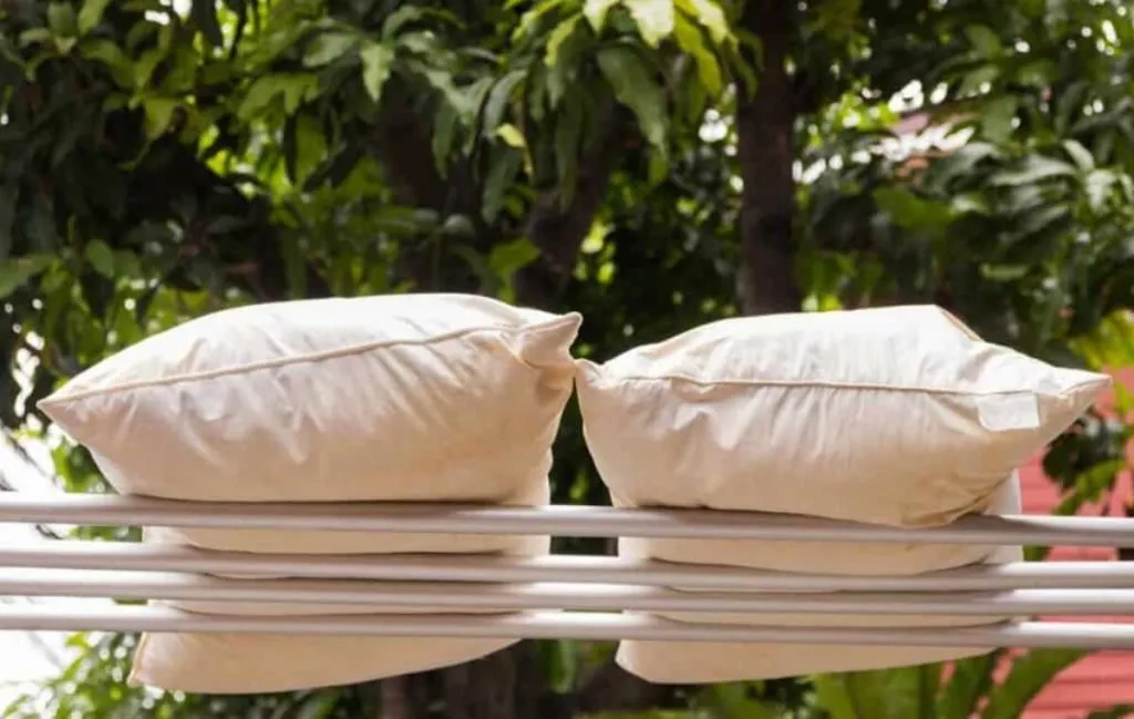 شستن بالش با آب اکسیژنه