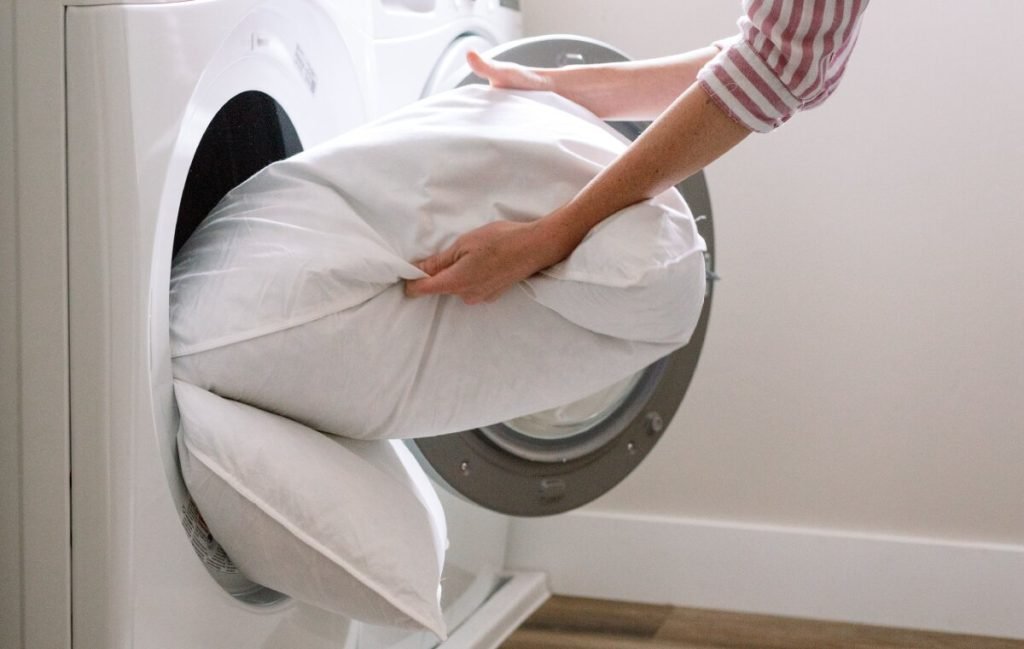 شستن بالش در ماشین لباسشویی
