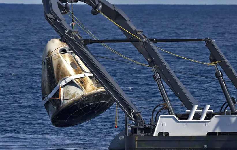 دراگون سرنشین‌دار