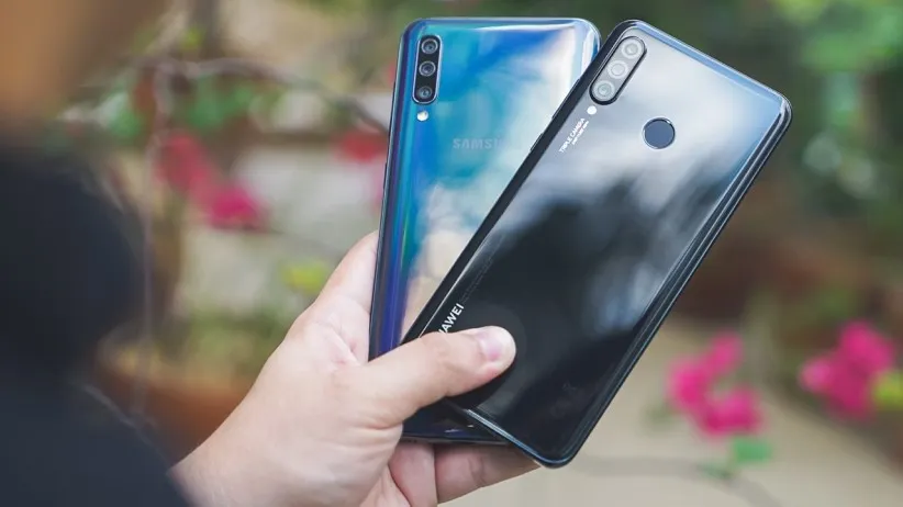 پی 30 لایت یا گلکسی A50