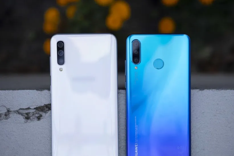 پی 30 لایت یا گلکسی A50