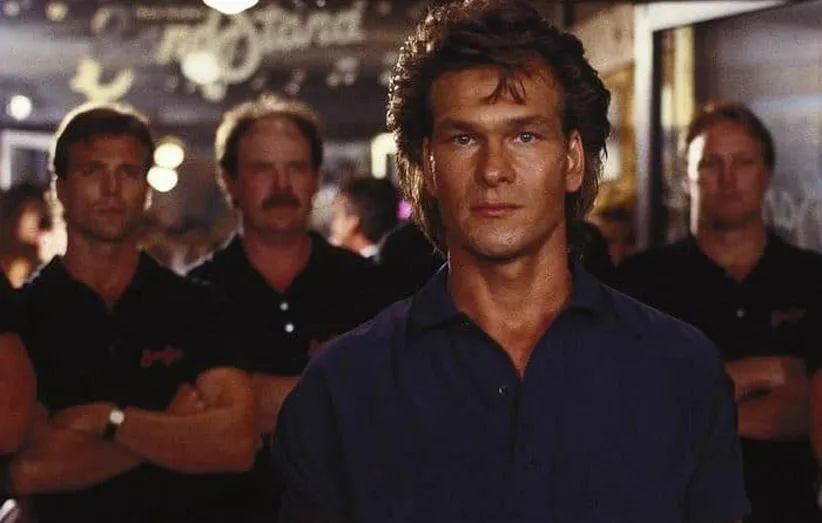 بار کنار جاده