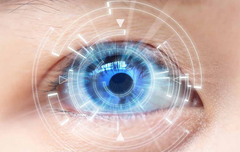 لنز هوشمند با دوبار پلک زدن بزرگنمایی می‌کند
