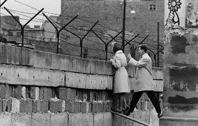 مجموعه داستان گذران روز