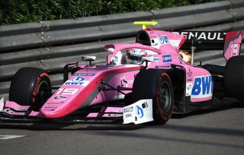 تصادف اتومبیل رانی