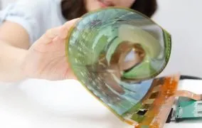 گوشی رول شدنی ال جی