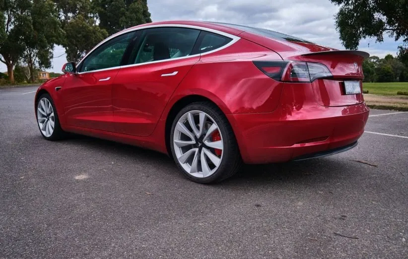 آمار فروش تسلا مدل 3