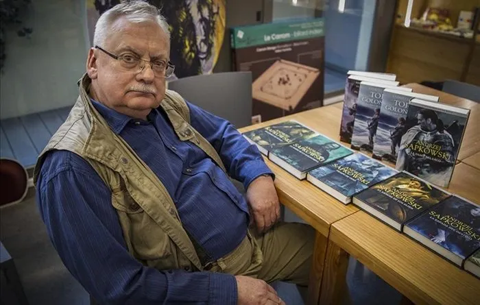 آندره ساپکوفسکی نویسنده رمان های ویچر