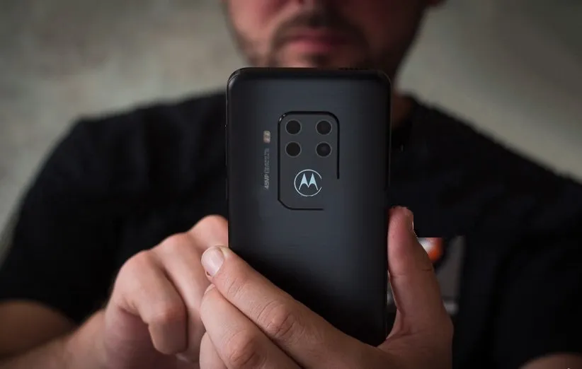 موتورولا +Edge