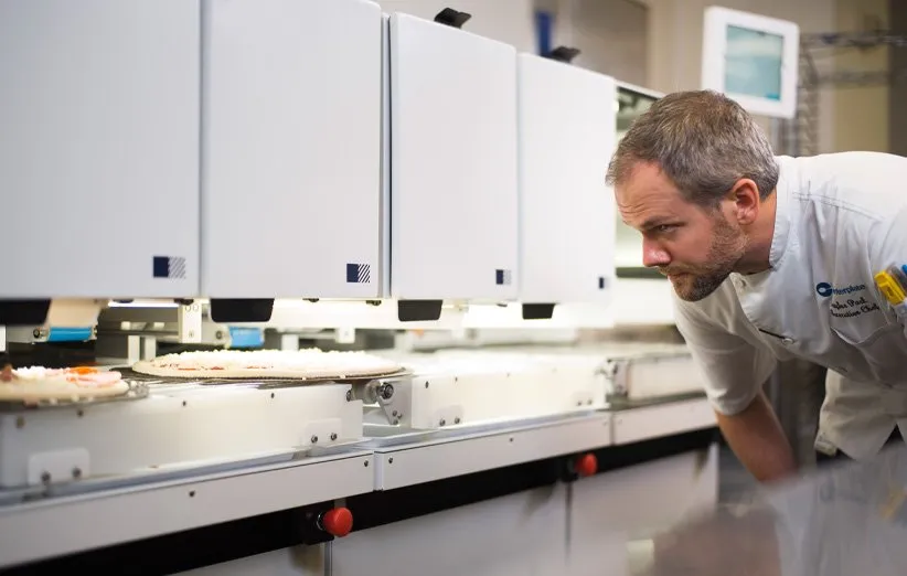 ربات پیتزا ساز