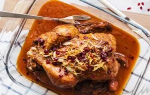 چطور مرغ شکم‌پر درست کنیم؟