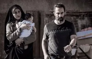 نقد فیلم سه کام حبس؛ زیباییشناسی چاه فاضلاب!