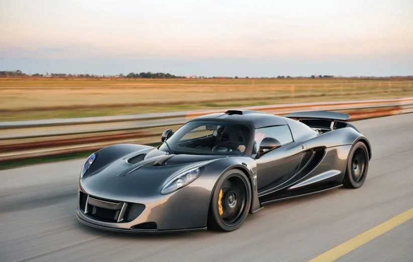 سریع ترین خودروهای خیابانی جهان
