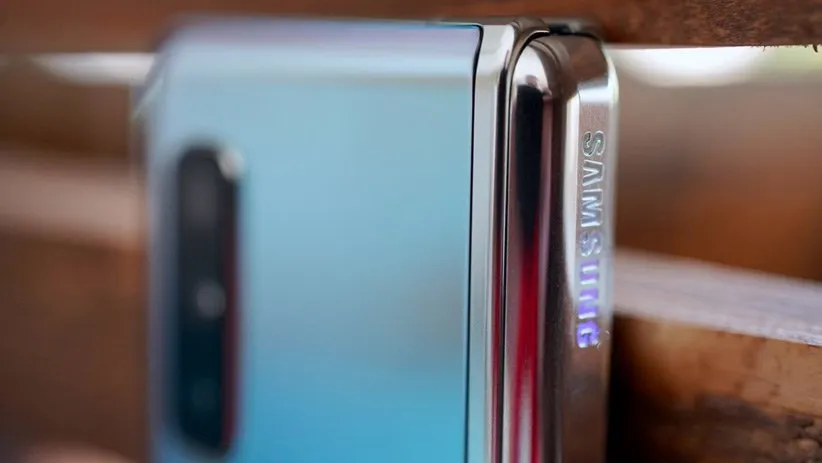 گوشی تاشو سامسونگ
