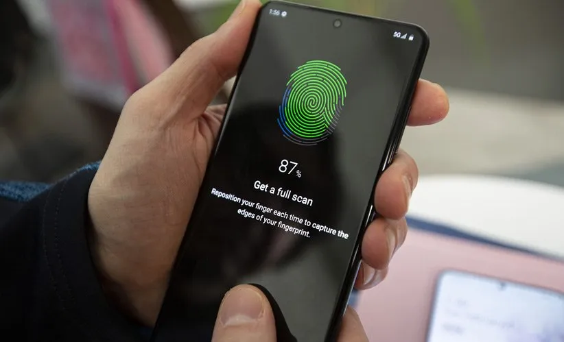 حسگر اثر انگشت زیر نمایشگر