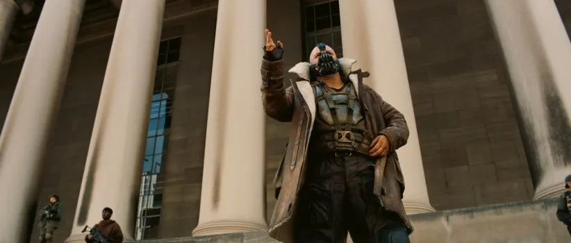 فیلم شوالیه تاریکی برمی‌خیزد